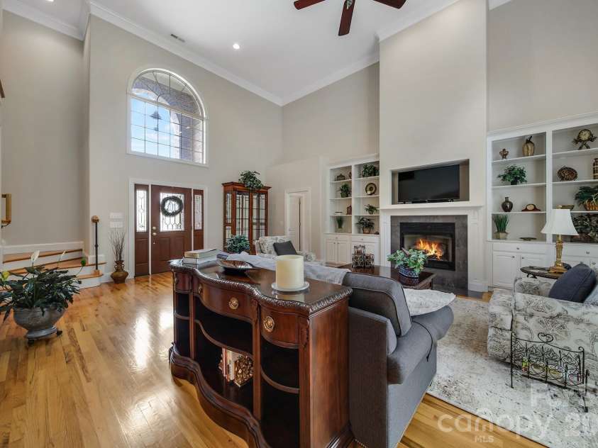263 Hemingway Lane, Fort Mill, SC 29708.  MLS# CAR4398016, YatesRealty ID 33126. 