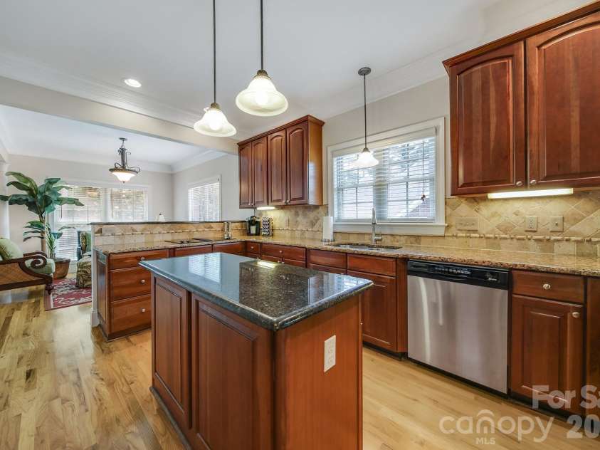 263 Hemingway Lane, Fort Mill, SC 29708.  MLS# CAR4398016, YatesRealty ID 33126. 