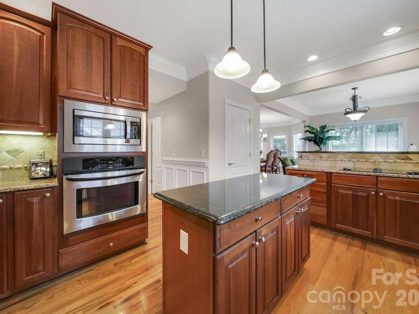 263 Hemingway Lane, Fort Mill, SC 29708.  MLS# CAR4398016, YatesRealty ID 33126. 
