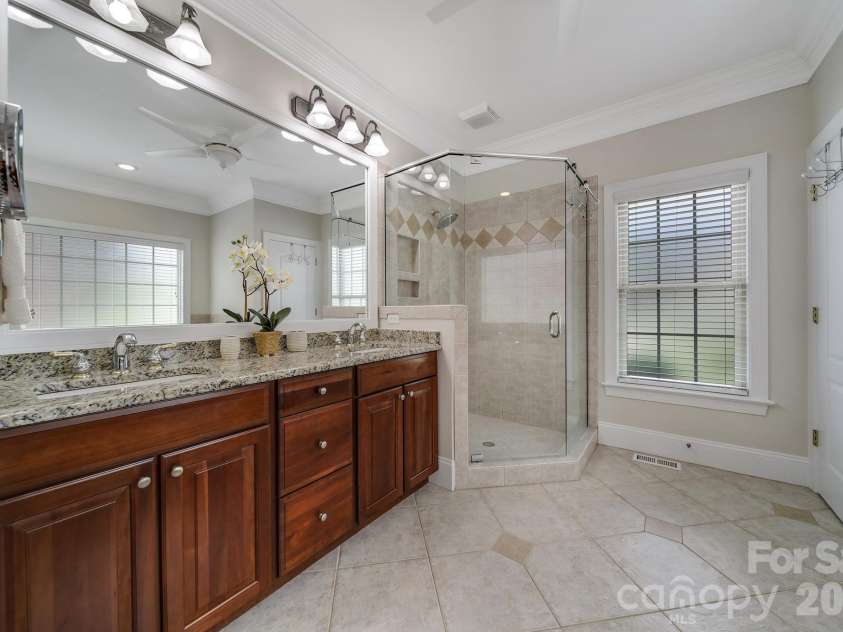 263 Hemingway Lane, Fort Mill, SC 29708.  MLS# CAR4398016, YatesRealty ID 33126. 