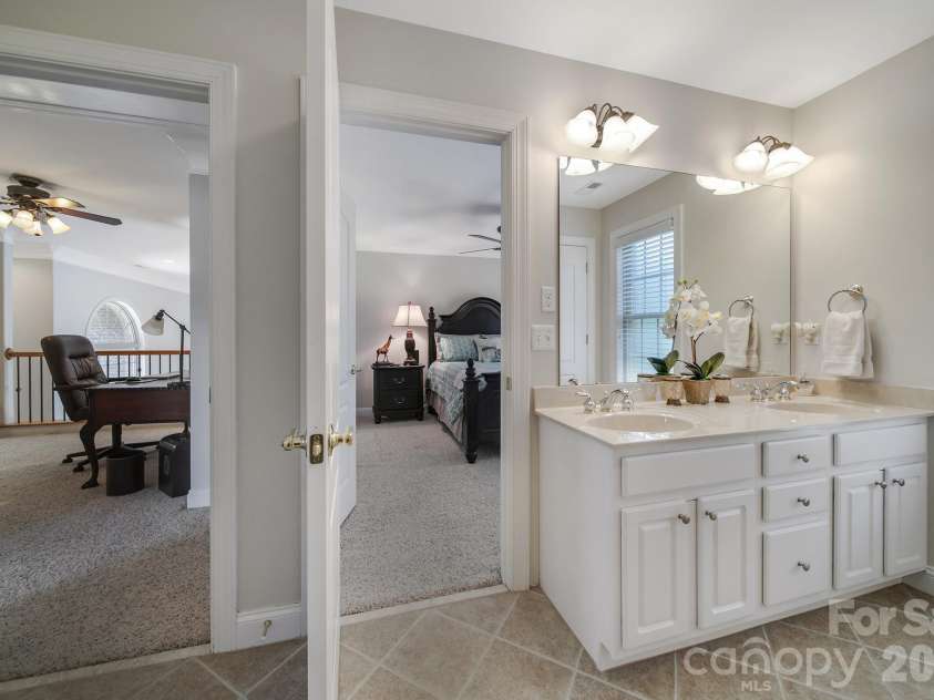 263 Hemingway Lane, Fort Mill, SC 29708.  MLS# CAR4398016, YatesRealty ID 33126. 