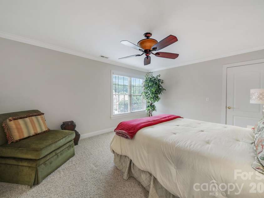 263 Hemingway Lane, Fort Mill, SC 29708.  MLS# CAR4398016, YatesRealty ID 33126. 