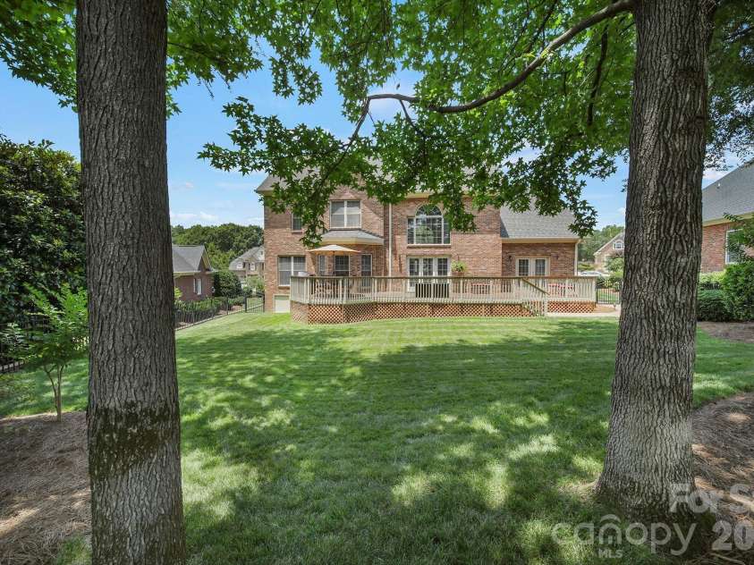 263 Hemingway Lane, Fort Mill, SC 29708.  MLS# CAR4398016, YatesRealty ID 33126. 