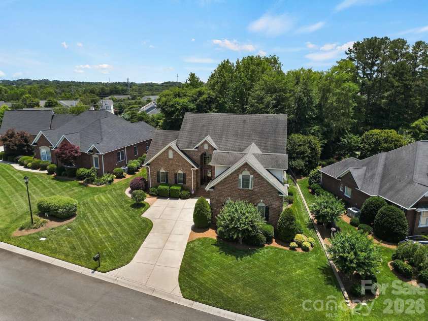 263 Hemingway Lane, Fort Mill, SC 29708.  MLS# CAR4398016, YatesRealty ID 33126. 