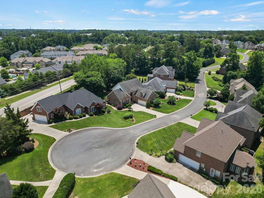 263 Hemingway Lane, Fort Mill, SC 29708.  MLS# CAR4398016, YatesRealty ID 33126. 