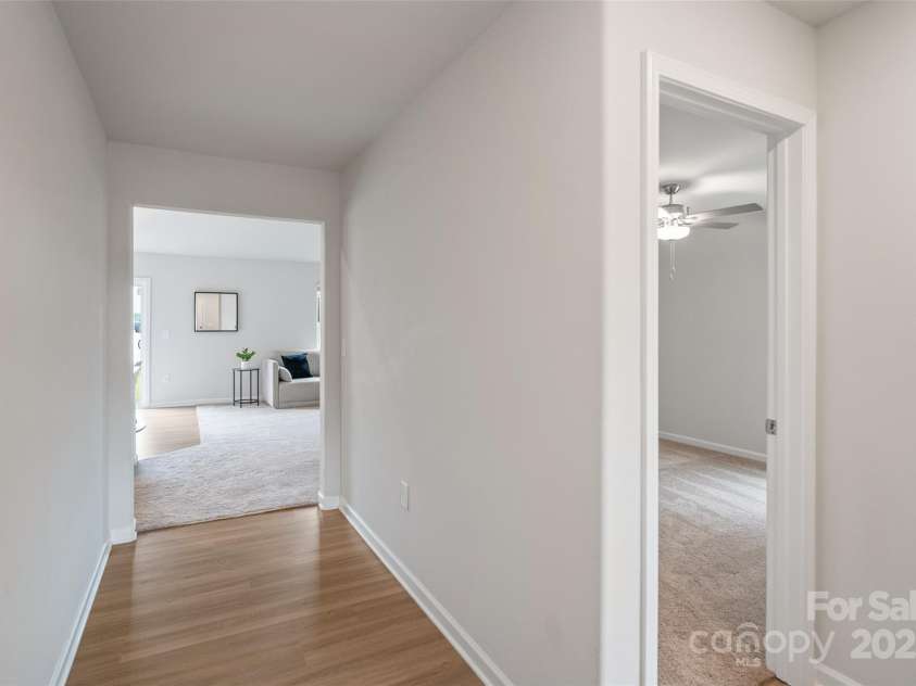 1108 Nia Road, Charlotte, NC 28215.  MLS# CAR4280664, YatesRealty ID 33127. Foyer