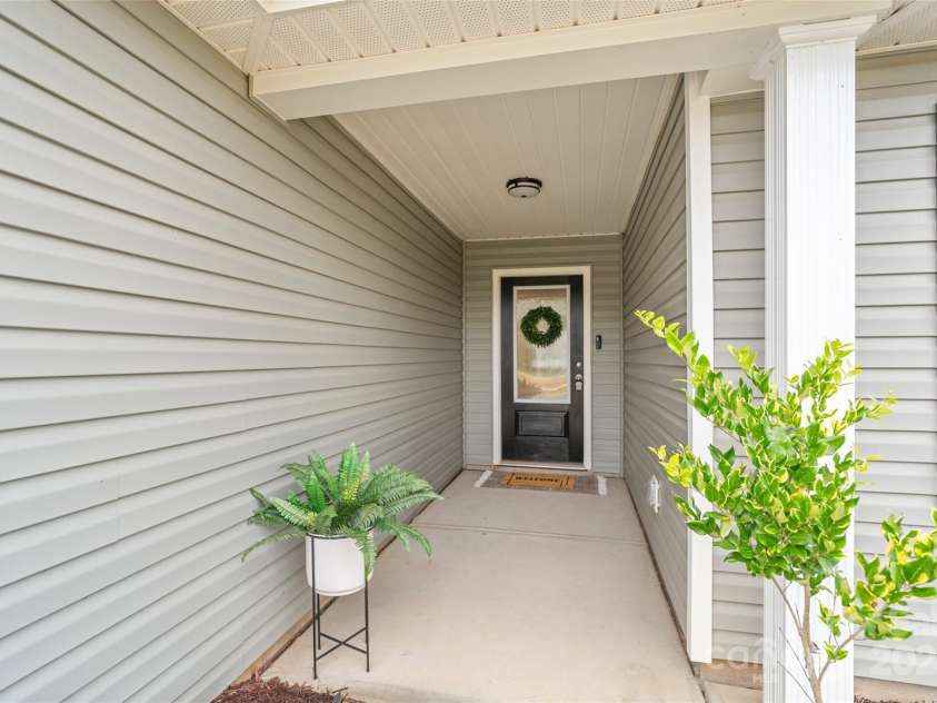 1108 Nia Road, Charlotte, NC 28215.  MLS# CAR4280664, YatesRealty ID 33127. Front Entry