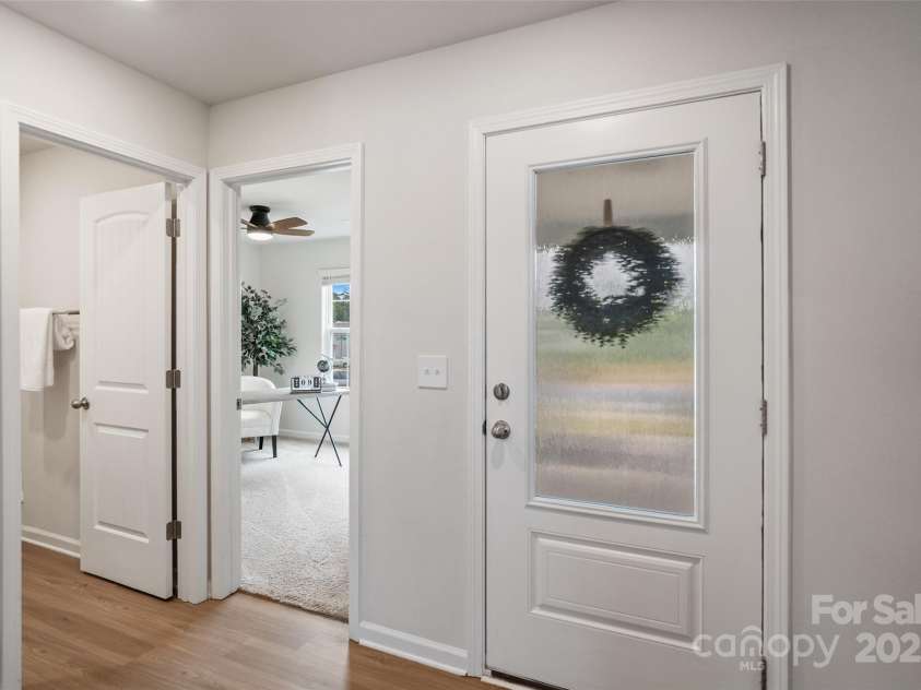 1108 Nia Road, Charlotte, NC 28215.  MLS# CAR4280664, YatesRealty ID 33127. Lots of Natural Light