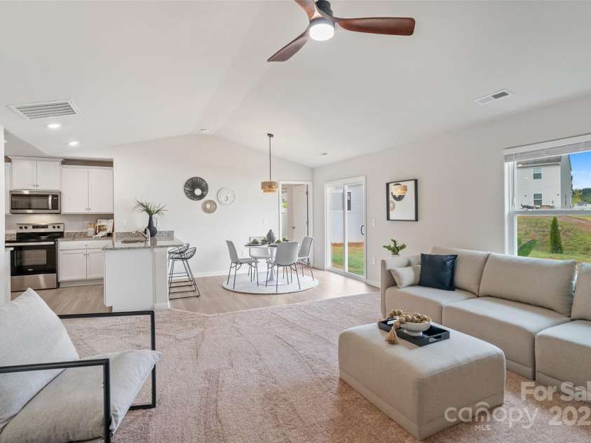 1108 Nia Road, Charlotte, NC 28215.  MLS# CAR4280664, YatesRealty ID 33127. Open Floor Plan