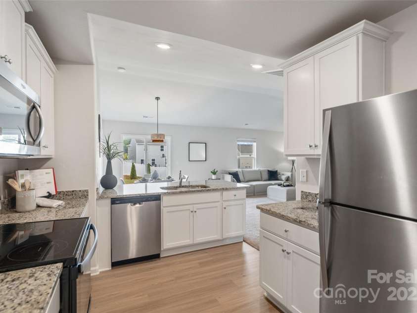 1108 Nia Road, Charlotte, NC 28215.  MLS# CAR4280664, YatesRealty ID 33127. Refrigerator Conveys