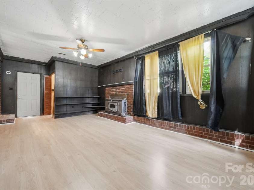 807 Mt Olive Church Road, Newton, NC 28658.  MLS# CAR4397915, YatesRealty ID 33127. 