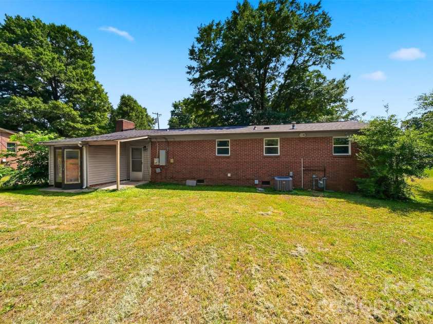 807 Mt Olive Church Road, Newton, NC 28658.  MLS# CAR4397915, YatesRealty ID 33127. 