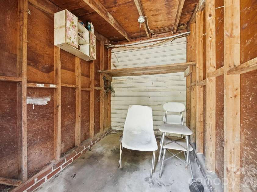 807 Mt Olive Church Road, Newton, NC 28658.  MLS# CAR4397915, YatesRealty ID 33127. 