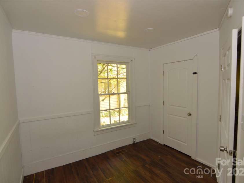 1216 Mountain Avenue, Gastonia, NC 28052.  MLS# CAR4266032, YatesRealty ID 33128. 