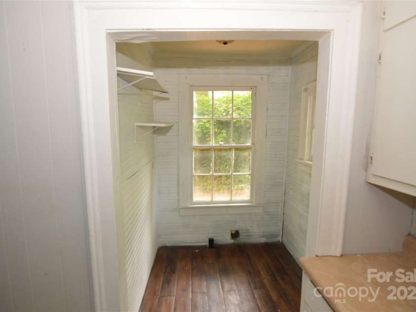 1216 Mountain Avenue, Gastonia, NC 28052.  MLS# CAR4266032, YatesRealty ID 33128. 