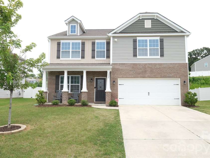7032 Branch Fork Road, Charlotte, NC 28215.  MLS# CAR4397794, YatesRealty ID 33128. 
