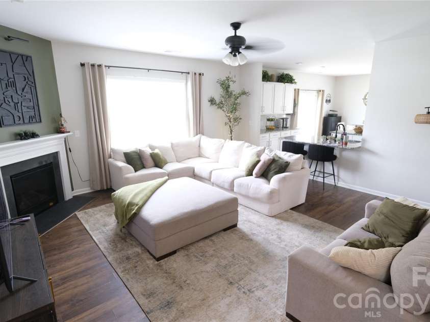 7032 Branch Fork Road, Charlotte, NC 28215.  MLS# CAR4397794, YatesRealty ID 33128. 