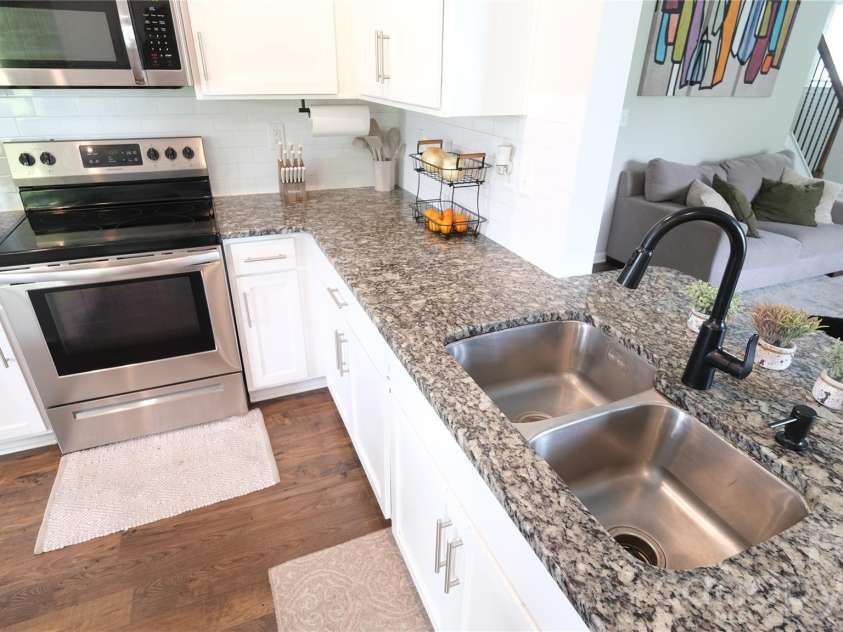 7032 Branch Fork Road, Charlotte, NC 28215.  MLS# CAR4397794, YatesRealty ID 33128. 