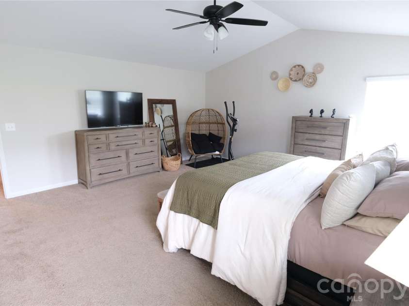 7032 Branch Fork Road, Charlotte, NC 28215.  MLS# CAR4397794, YatesRealty ID 33128. 