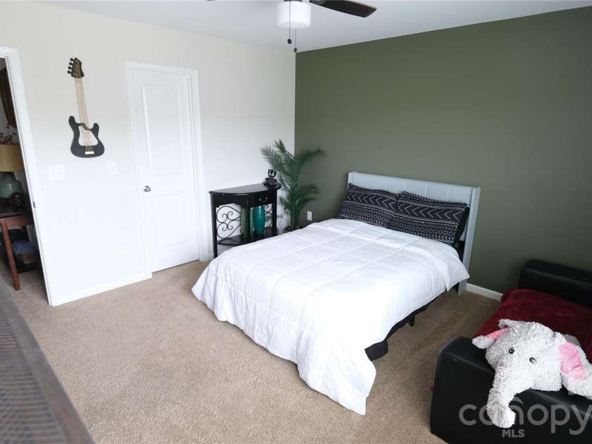 7032 Branch Fork Road, Charlotte, NC 28215.  MLS# CAR4397794, YatesRealty ID 33128. 