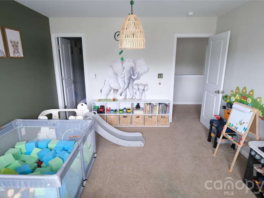 7032 Branch Fork Road, Charlotte, NC 28215.  MLS# CAR4397794, YatesRealty ID 33128. 