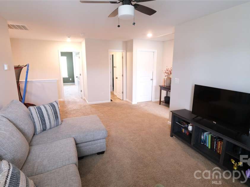 7032 Branch Fork Road, Charlotte, NC 28215.  MLS# CAR4397794, YatesRealty ID 33128. 