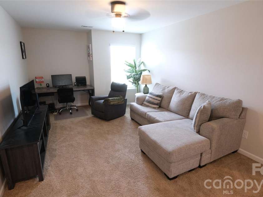 7032 Branch Fork Road, Charlotte, NC 28215.  MLS# CAR4397794, YatesRealty ID 33128. 