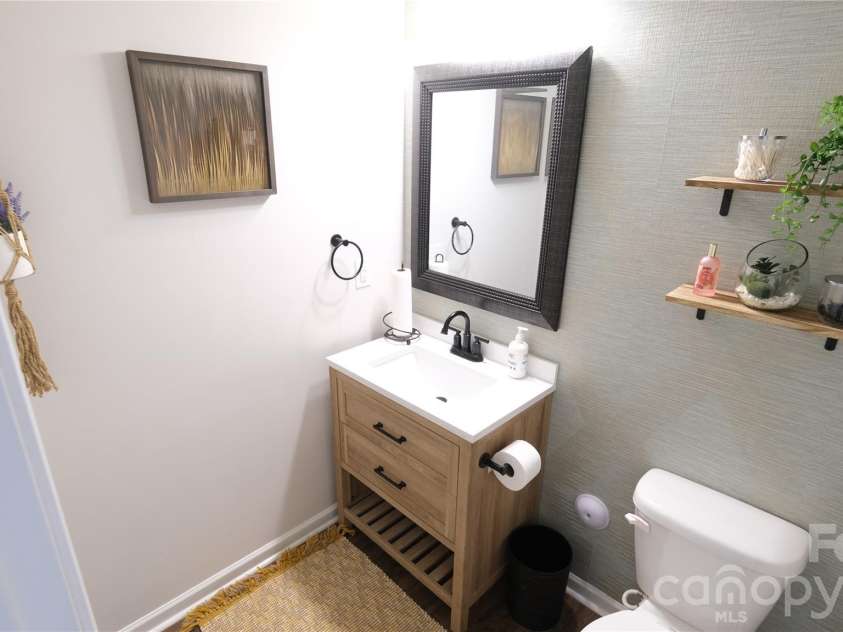 7032 Branch Fork Road, Charlotte, NC 28215.  MLS# CAR4397794, YatesRealty ID 33128. 