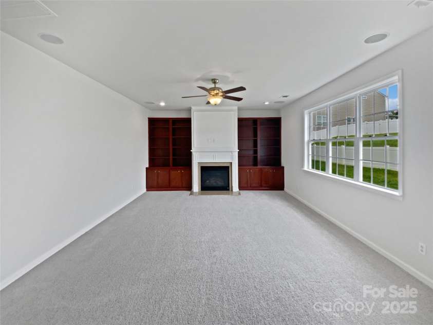 10901 Trout Creek Place, Davidson, NC 28036.  MLS# CAR4290231, YatesRealty ID 33129. 