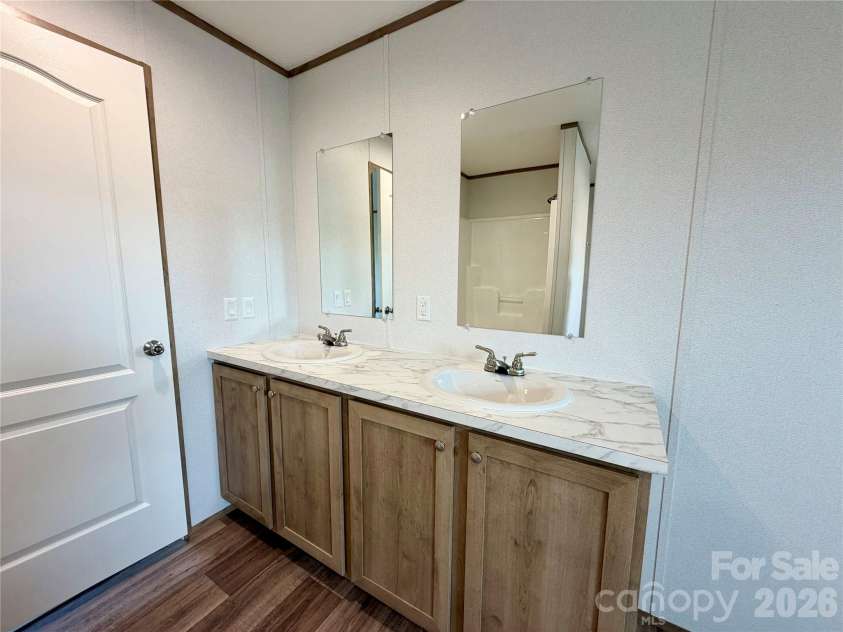 146 Con Lee Drive, Olin, NC 28660.  MLS# CAR4397827, YatesRealty ID 33129. PRIMARY BATH