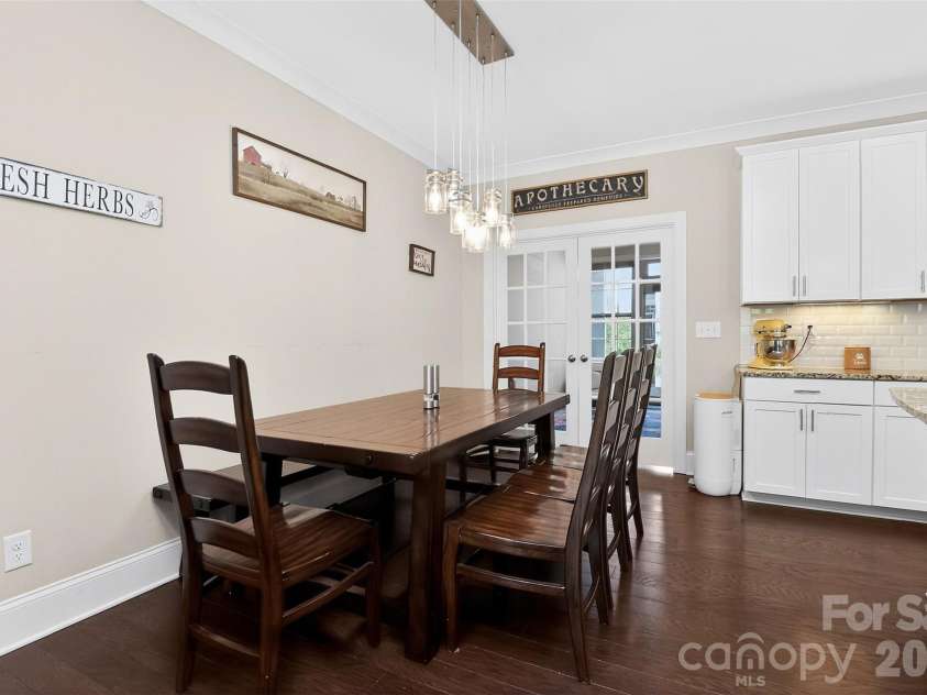 115 Mint Avenue, Mooresville, NC 28117.  MLS# CAR4397939, YatesRealty ID 33130. Dining Area