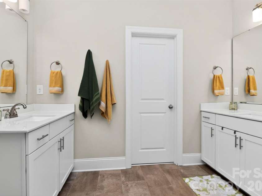 115 Mint Avenue, Mooresville, NC 28117.  MLS# CAR4397939, YatesRealty ID 33130. Primary Bathroom