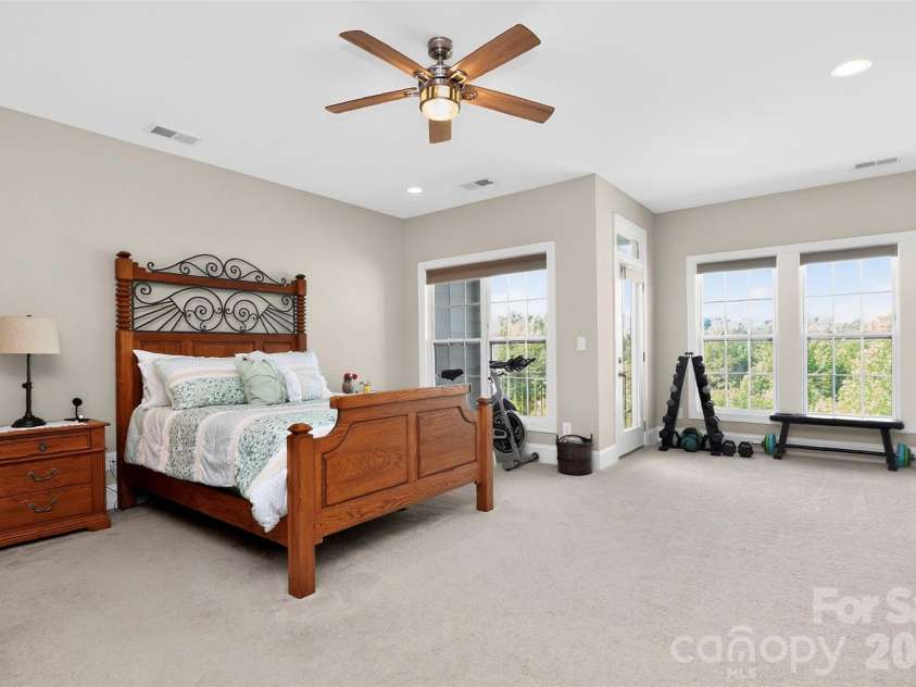115 Mint Avenue, Mooresville, NC 28117.  MLS# CAR4397939, YatesRealty ID 33130. Primary Suite