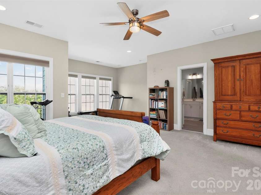 115 Mint Avenue, Mooresville, NC 28117.  MLS# CAR4397939, YatesRealty ID 33130. Primary Suite