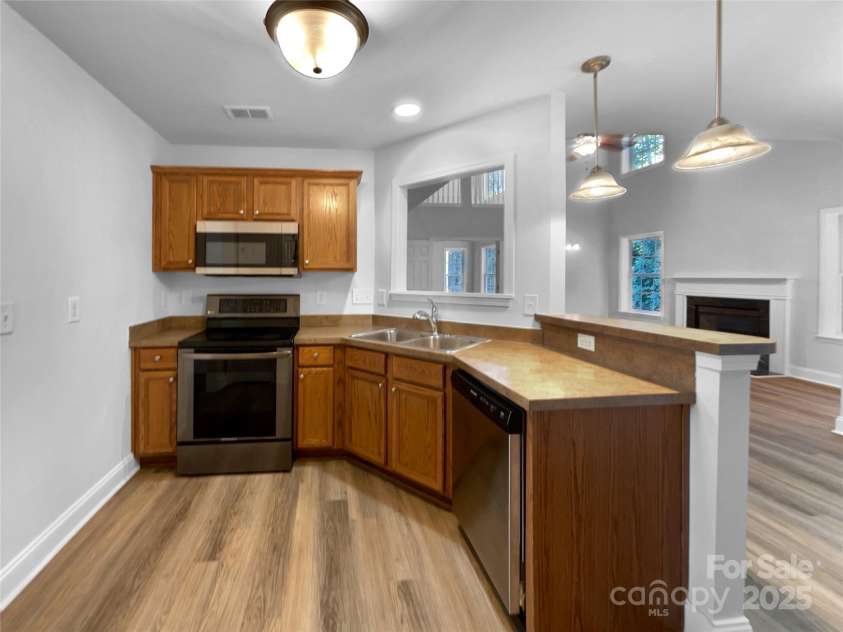 2408 Cagle Court, Gastonia, NC 28056.  MLS# CAR4281646, YatesRealty ID 33130. 