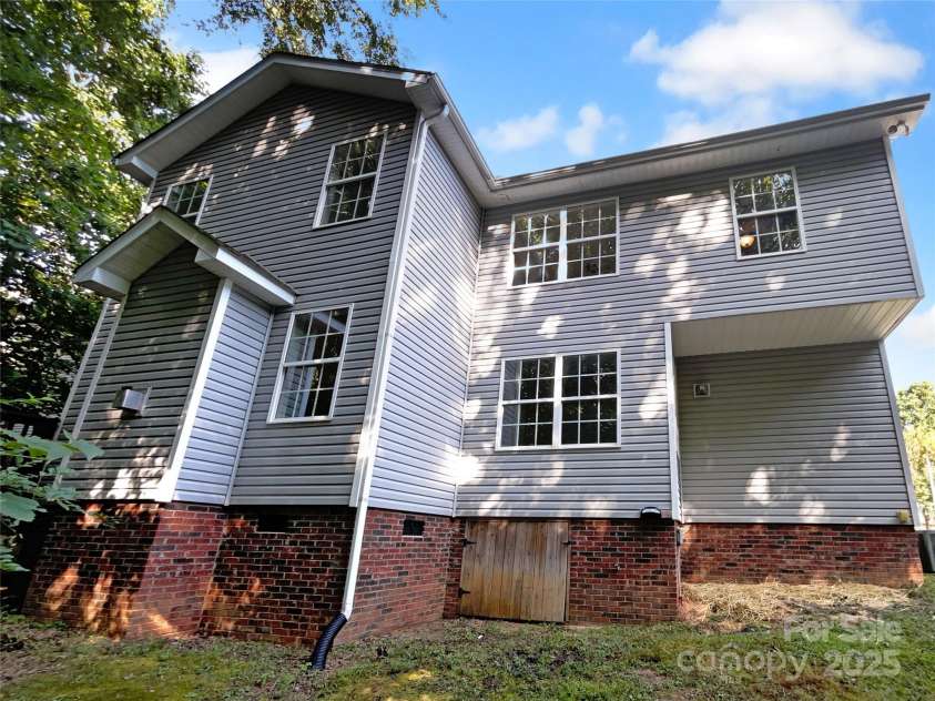2408 Cagle Court, Gastonia, NC 28056.  MLS# CAR4281646, YatesRealty ID 33130. 