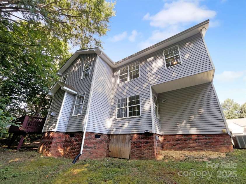 2408 Cagle Court, Gastonia, NC 28056.  MLS# CAR4281646, YatesRealty ID 33130. 