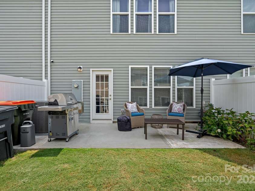 816 Canoe Song Road, Fort Mill, SC 29708.  MLS# CAR4285815, YatesRealty ID 33131. 