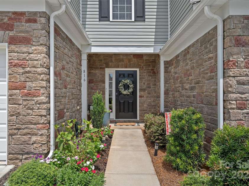 816 Canoe Song Road, Fort Mill, SC 29708.  MLS# CAR4285815, YatesRealty ID 33131. 