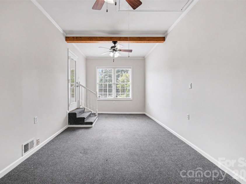 1030 Mclaughlin Drive, Charlotte, NC 28212.  MLS# CAR4393613, YatesRealty ID 33132. Flex Room