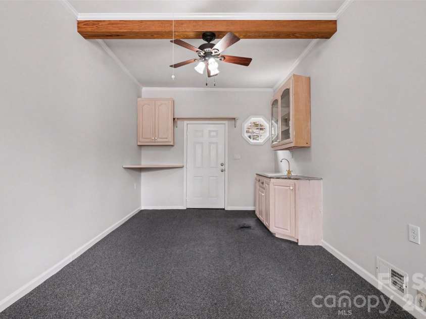 1030 Mclaughlin Drive, Charlotte, NC 28212.  MLS# CAR4393613, YatesRealty ID 33132. Flex Room