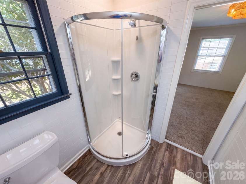 1030 Mclaughlin Drive, Charlotte, NC 28212.  MLS# CAR4423683, YatesRealty ID 33132. 