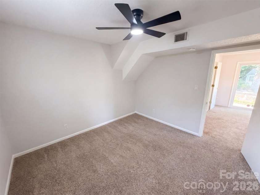 1030 Mclaughlin Drive, Charlotte, NC 28212.  MLS# CAR4423683, YatesRealty ID 33132. 