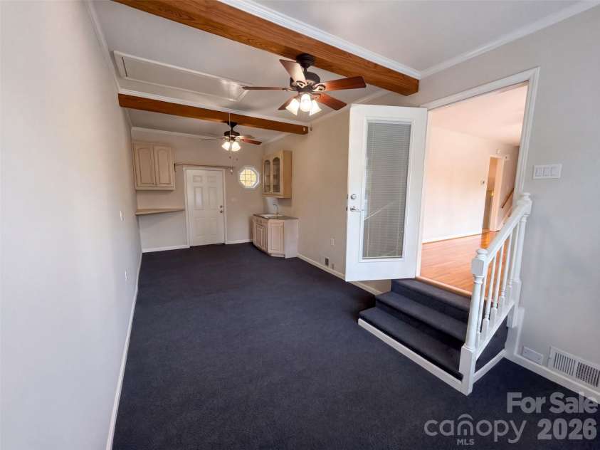 1030 Mclaughlin Drive, Charlotte, NC 28212.  MLS# CAR4423683, YatesRealty ID 33132. 