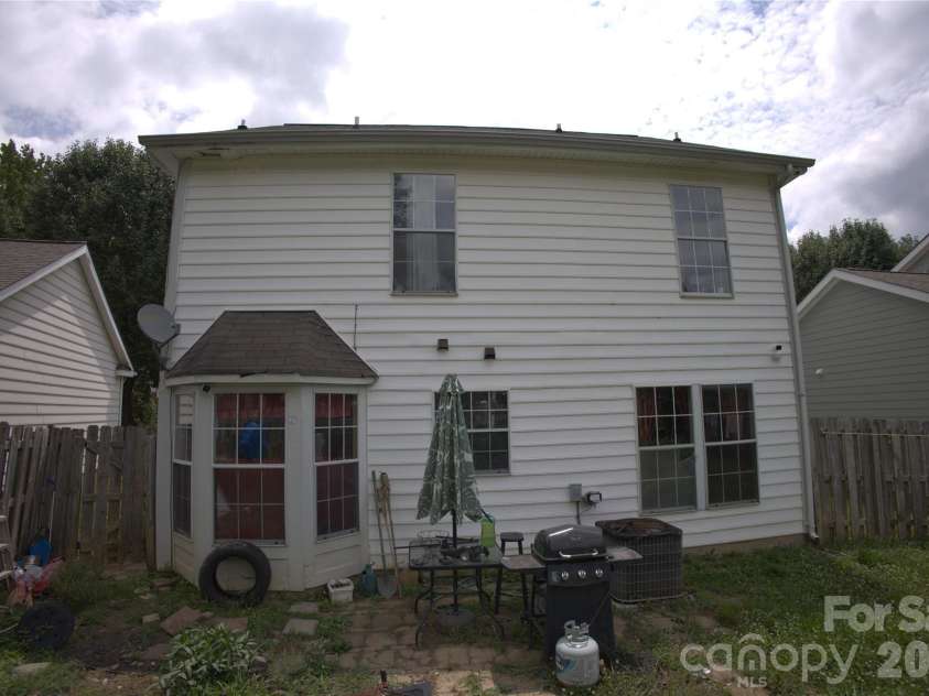6000 Bayswater Lane, Charlotte, NC 28212.  MLS# CAR4397633, YatesRealty ID 33134. 