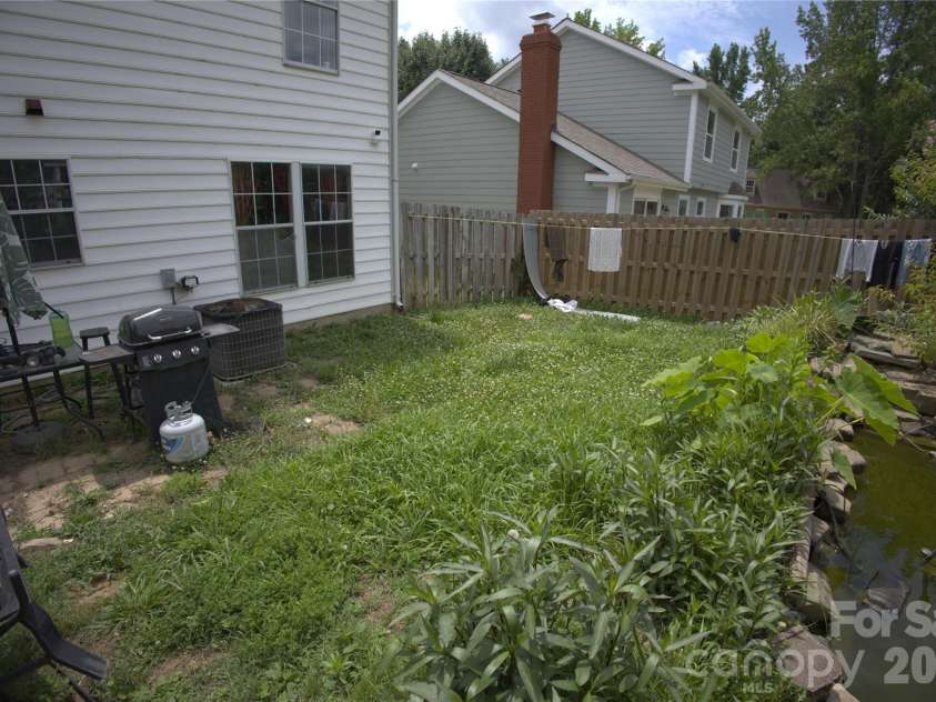 6000 Bayswater Lane, Charlotte, NC 28212.  MLS# CAR4397633, YatesRealty ID 33134. 