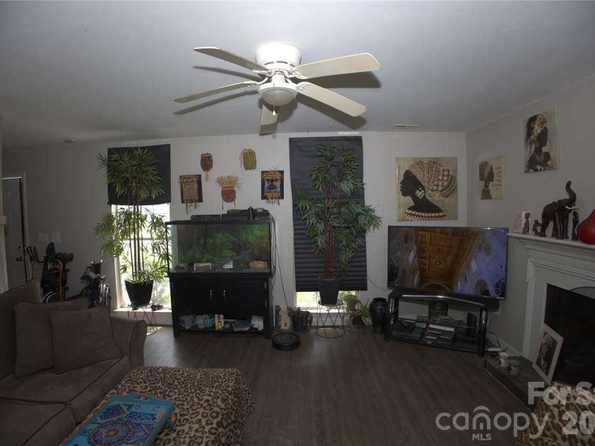 6000 Bayswater Lane, Charlotte, NC 28212.  MLS# CAR4397633, YatesRealty ID 33134. 
