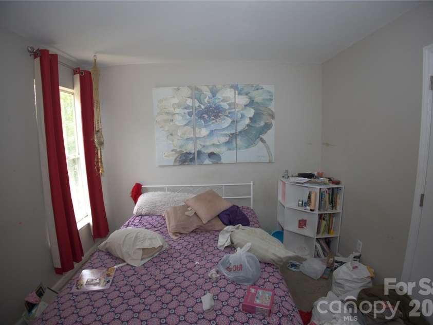 6000 Bayswater Lane, Charlotte, NC 28212.  MLS# CAR4397633, YatesRealty ID 33134. 