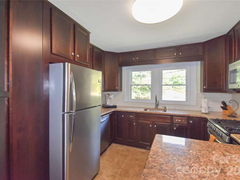 496 14th Avenue, Hickory, NC 28601.  MLS# CAR4396801, YatesRealty ID 33135. 