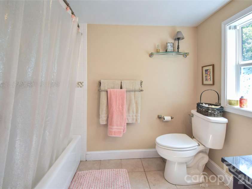 496 14th Avenue, Hickory, NC 28601.  MLS# CAR4396801, YatesRealty ID 33135. 
